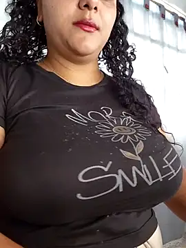 Snapshot of manuboobss chatting on 05/17/26, 05:42 manuboobss online show from 05/17/26, 05:42