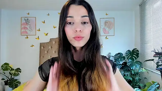 Snapshot of bella_grego chatting on 05/12/26, 06:27 bella grego online show from 05/12/26, 06:27