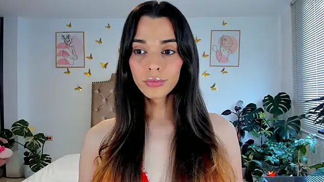 Snapshot of bella_grego chatting on 06/21/26, 05:37 bella grego online show from 06/21/26, 05:37