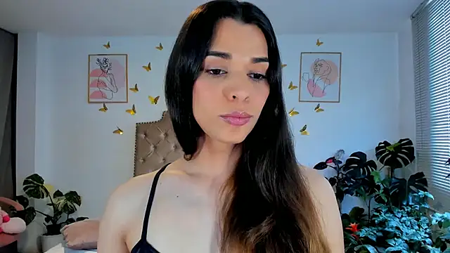 Snapshot of bella_grego chatting on 07/16/26, 05:30 bella grego online show from 07/16/26, 05:30
