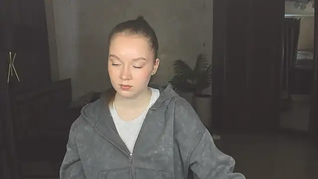 ValeriSunny online show from 04/26/26, 05:38