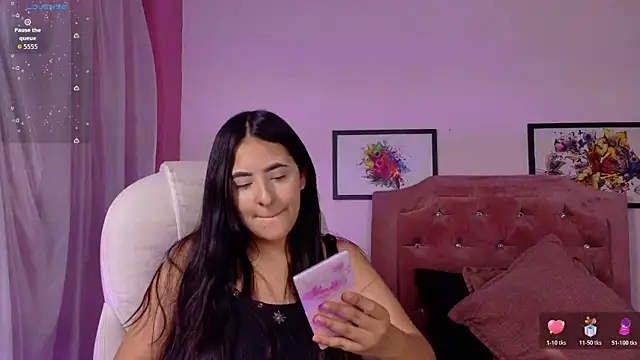 Snapshot of Maggiee_1 chatting on 06/25/26, 07:18 Maggiee 1 online show from 06/25/26, 07:18