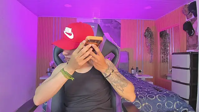 Owen Drake online show from 04/24/26, 03:42