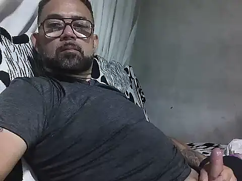 Snapshot of CarlossexVen chatting on 04/20/26, 12:46 CarlossexVen online show from 04/20/26, 12:46