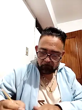 Snapshot of CarlossexVen chatting on 04/23/26, 04:35 CarlossexVen online show from 04/23/26, 04:35