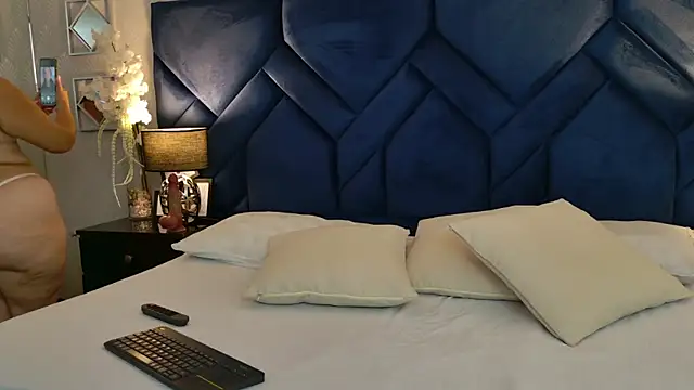 IsabelaCampbell online show from 05/06/26, 06:57