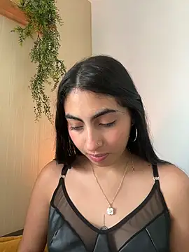 Snapshot of Lily_Rush chatting on 05/26/26, 12:01 Lily Rush online show from 05/26/26, 12:01