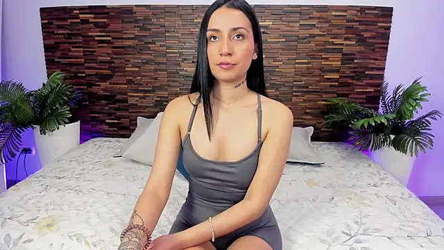 Snapshot of valkiriia__ chatting on 05/05/26, 05:15 valkiriia online show from 05/05/26, 05:15