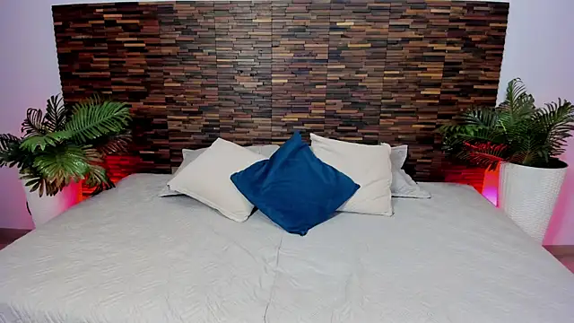 Snapshot of valkiriia__ chatting on 06/03/26, 05:43 valkiriia online show from 06/03/26, 05:43