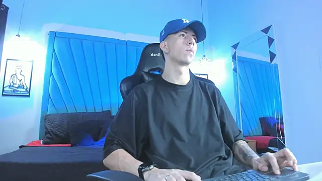 OliverThompsonJS online show from 05/12/26, 05:37