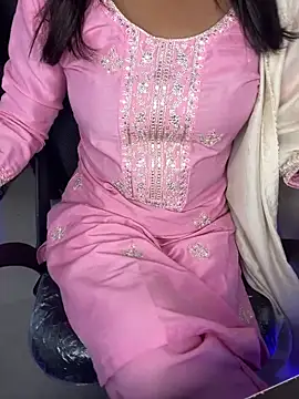 VelvetNaina online show from 05/16/26, 10:36