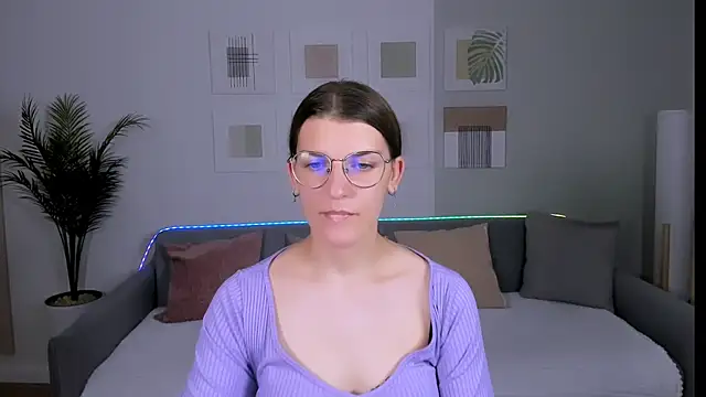 Snapshot of AnnaThorne chatting on 05/15/26, 10:44 AnnaThorne online show from 05/15/26, 10:44