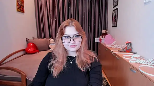 Snapshot of NoraLiin chatting on 05/30/26, 08:06 NoraLiin online show from 05/30/26, 08:06