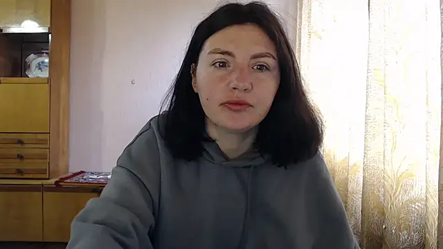 Snapshot of AlinaxJames chatting on 04/28/26, 08:41 AlinaxJames online show from 04/28/26, 08:41