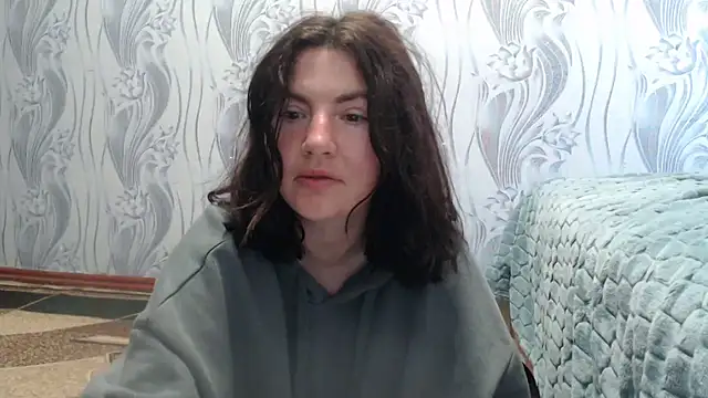 Snapshot of AlinaxJames chatting on 06/02/26, 09:44 AlinaxJames online show from 06/02/26, 09:44