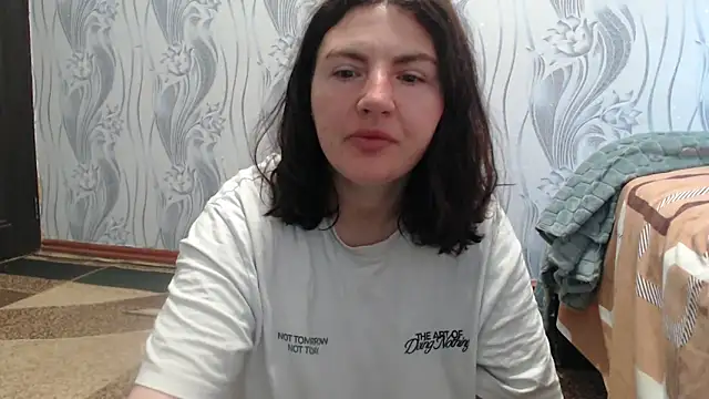 Snapshot of AlinaxJames chatting on 06/03/26, 11:02 AlinaxJames online show from 06/03/26, 11:02