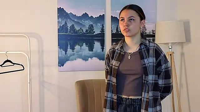 HienPolemeni online show from 04/18/26, 07:23