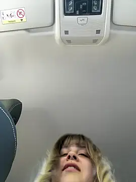 SpicyLouane online show from 04/23/26, 09:52