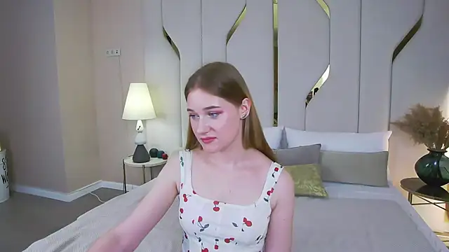 Snapshot of EmmiliRosse chatting on 05/20/26, 10:27 EmmiliRosse online show from 05/20/26, 10:27