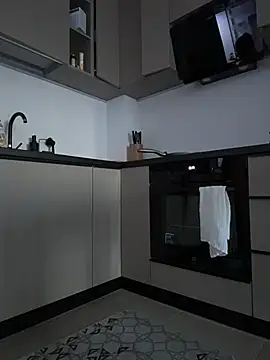 Mira Luna online show from 06/24/26, 04:17