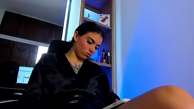 Snapshot of isabella_hv chatting on 06/25/26, 07:07 isabella hv online show from 06/25/26, 07:07