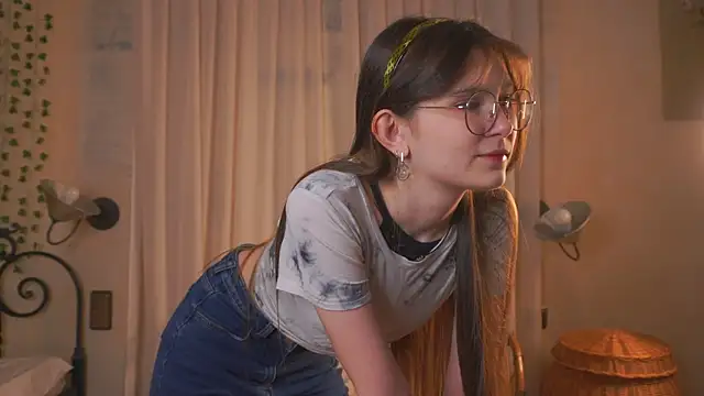 ElinorMullican online show from 04/22/26, 02:40