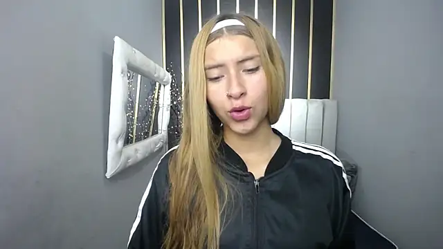 Snapshot of nancy_blonde chatting on 05/11/26, 01:06 nancy blonde online show from 05/11/26, 01:06