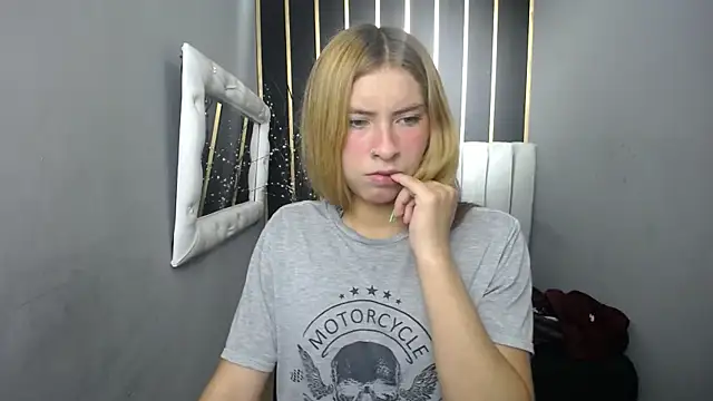 Snapshot of nancy_blonde chatting on 05/30/26, 12:46 nancy blonde online show from 05/30/26, 12:46
