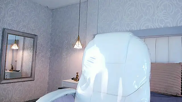 Mia milfy online show from 04/21/26, 12:33