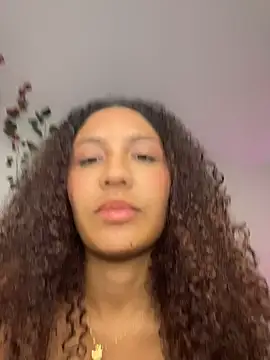 Snapshot of Daphnne_Curly chatting on 07/03/26, 04:41 Daphnne Curly online show from 07/03/26, 04:41