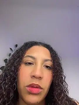 Snapshot of Daphnne_Curly chatting on 07/12/26, 08:33 Daphnne Curly online show from 07/12/26, 08:33