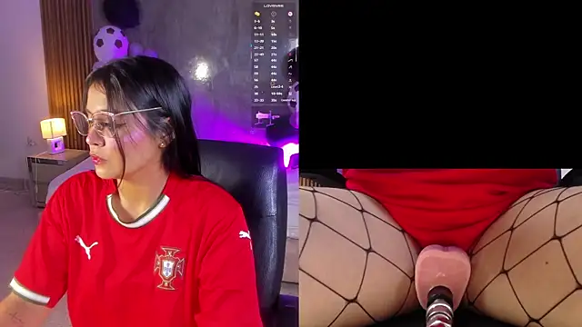LuciaReid online show from 06/19/26, 01:59