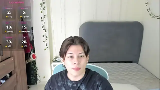 Snapshot of Felixzyn chatting on 04/30/26, 08:57 Felixzyn online show from 04/30/26, 08:57