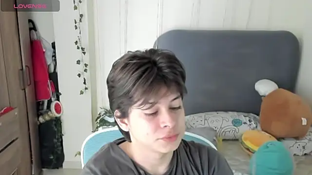 Snapshot of Felixzyn chatting on 06/11/26, 06:39 Felixzyn online show from 06/11/26, 06:39