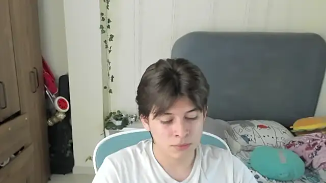 Snapshot of Felixzyn chatting on 07/22/26, 07:49 Felixzyn online show from 07/22/26, 07:49