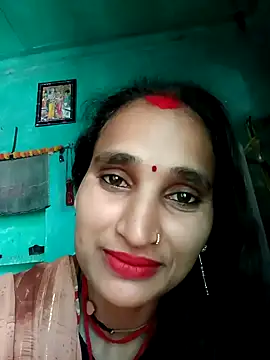 Snapshot of Sakshi_lodha chatting on 05/13/26, 06:33 Sakshi lodha online show from 05/13/26, 06:33