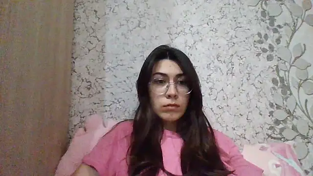 AliceDiamond5432 online show from 05/01/26, 07:18