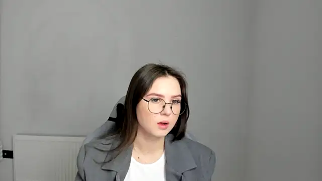 Regina cute  online show from 05/09/26, 06:29