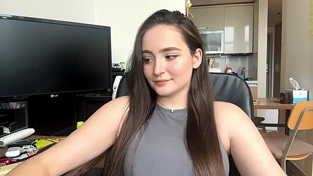 Snapshot of Emilly_Cart chatting on 05/20/26, 03:24 Emilly Cart online show from 05/20/26, 03:24
