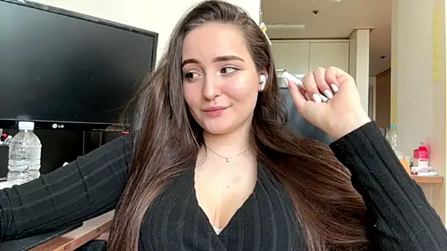 Snapshot of Emilly_Cart chatting on 07/30/26, 03:27 Emilly Cart online show from 07/30/26, 03:27