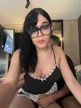Snapshot of MrJ_Victoria chatting on 04/23/26, 06:43 MrJ Victoria online show from 04/23/26, 06:43