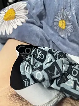 Evil21023 online show from 04/18/26, 01:48