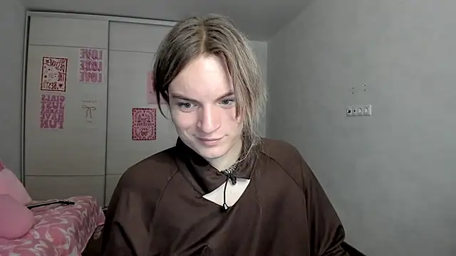 Snapshot of milliKira006 chatting on 05/10/26, 07:24 milliKira006 online show from 05/10/26, 07:24