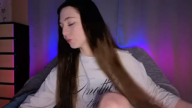 Snapshot of SunlitDeslre chatting on 05/19/26, 10:38 SunlitDeslre online show from 05/19/26, 10:38