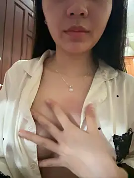 Snapshot of Yumiara chatting on 06/16/26, 03:58 Yumiara online show from 06/16/26, 03:58