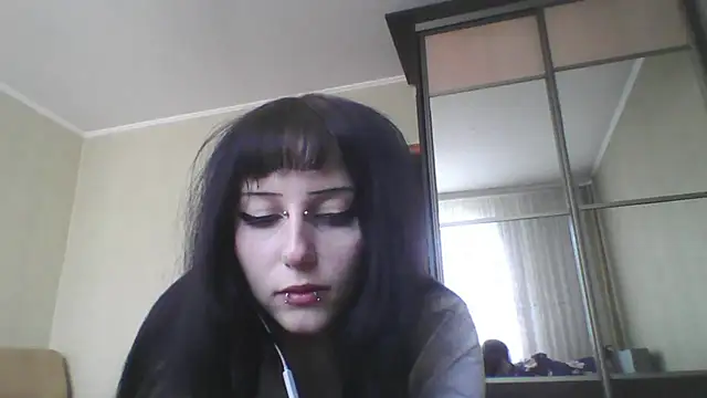 Snapshot of ChargedReign chatting on 05/07/26, 12:10 ChargedReign online show from 05/07/26, 12:10