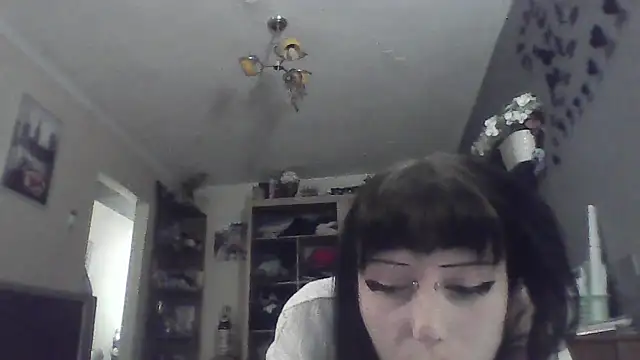 Snapshot of ChargedReign chatting on 05/09/26, 05:29 ChargedReign online show from 05/09/26, 05:29