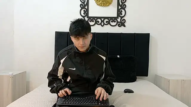 LunayDream online show from 05/23/26, 11:36