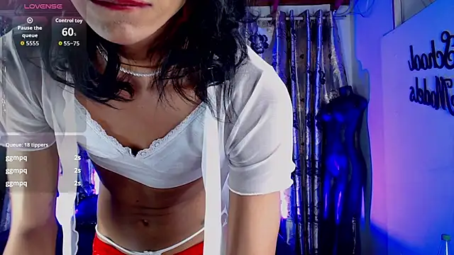 Snapshot of Hecate_doll chatting on 06/11/26, 12:32 Hecate doll online show from 06/11/26, 12:32