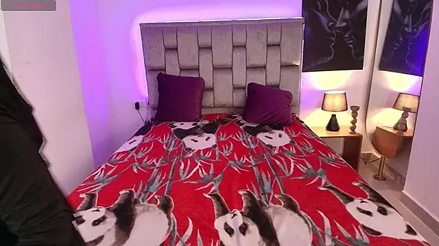 dara lux online show from 04/22/26, 04:37